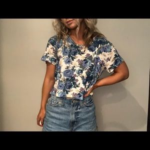 Forever 21 floral crop top 2️⃣1️⃣🌻🌸